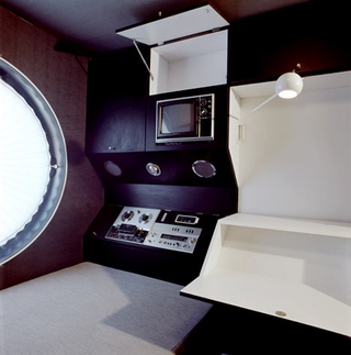 Illustration for article titled Nakagin Capsule Tower Looks to be From the Future, But Probably Won't Make it There